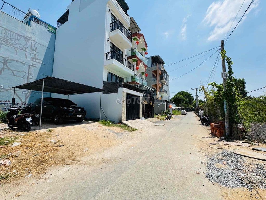 RA GẤP LÔ ĐẤT LINH ĐÔNG ĐẸP ĐƯỜNG OTO BỰ(5,3x18,5) 100M2 GIÁ CHỈ 5,8TỶ - Ảnh 3