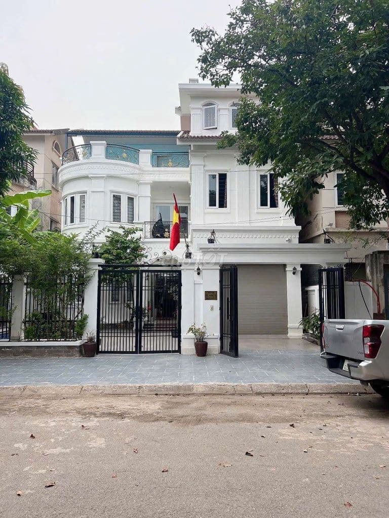 SIÊU PHẨM BIỆT THỰ TÂN TÂY ĐÔ 204M