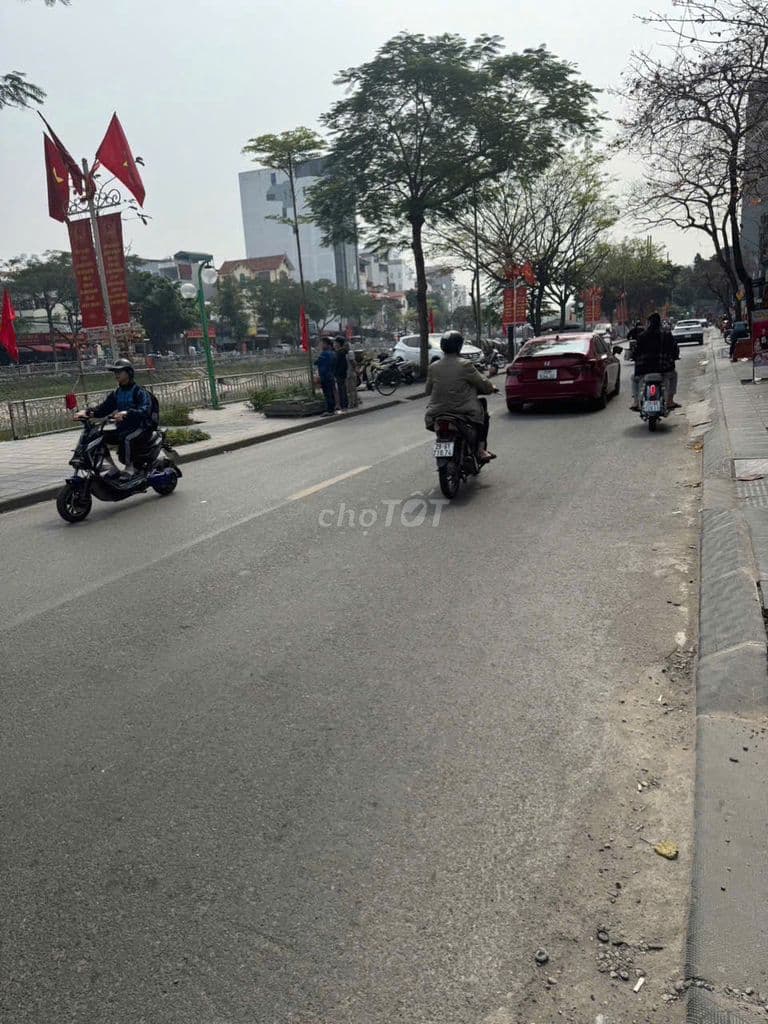 🔥 nhà mặt ngõ kinh doanh – trịnh đình cửu – 5 tầng – chỉ 8 tỷ 🔥