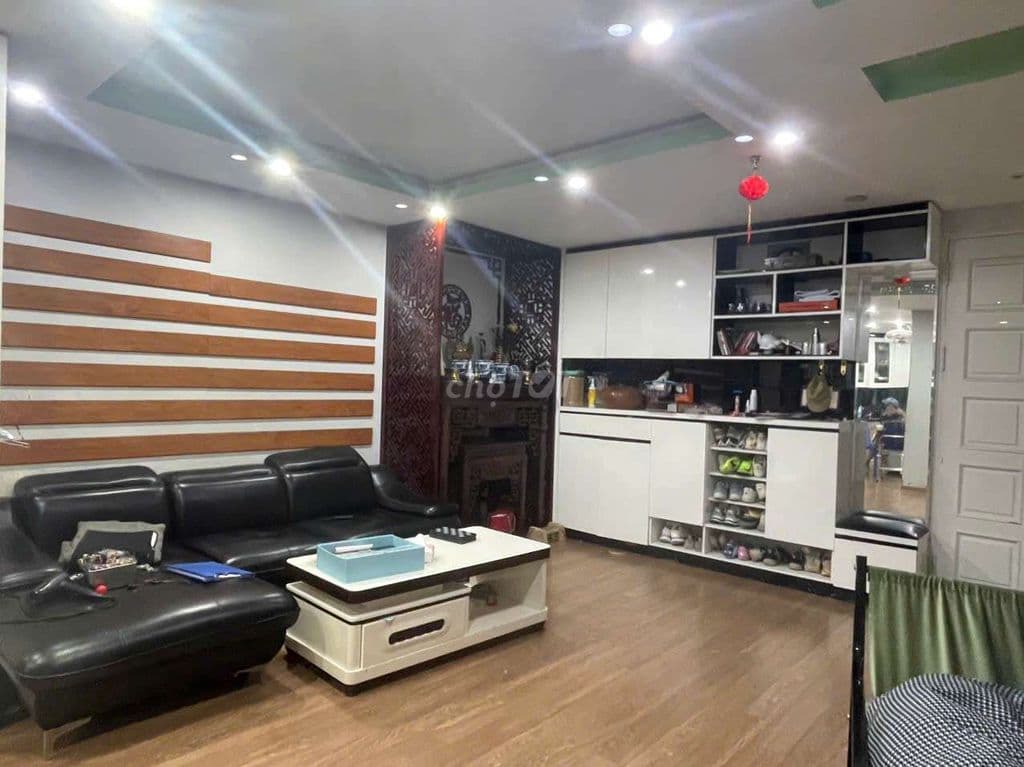 Chính chủ cần bán căn hộ 92m 2pn 2wc. Tại bình 200 quang trung.