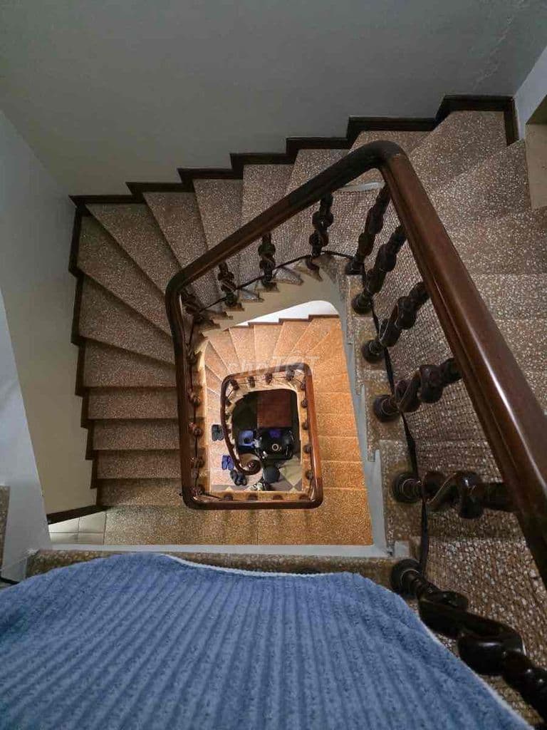 SIÊU PHẨM BÁN NHÀ MẶT PHỐ - THANG MÁY - VỈA HÈ RỘNG – GIÁ 24.7 TỶ - Ảnh 3