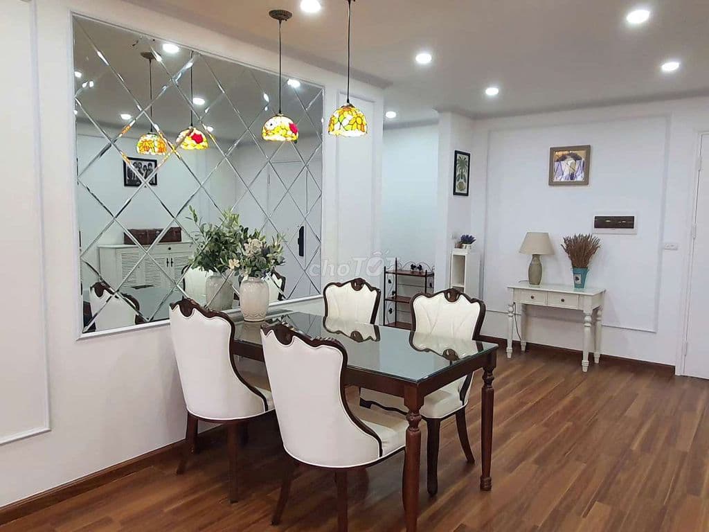 Căn hộ CT2 diện tích lớn 123m² – 4PN full đồ – Giá 71,5tr/m² – Sổ đỏ - Ảnh 2