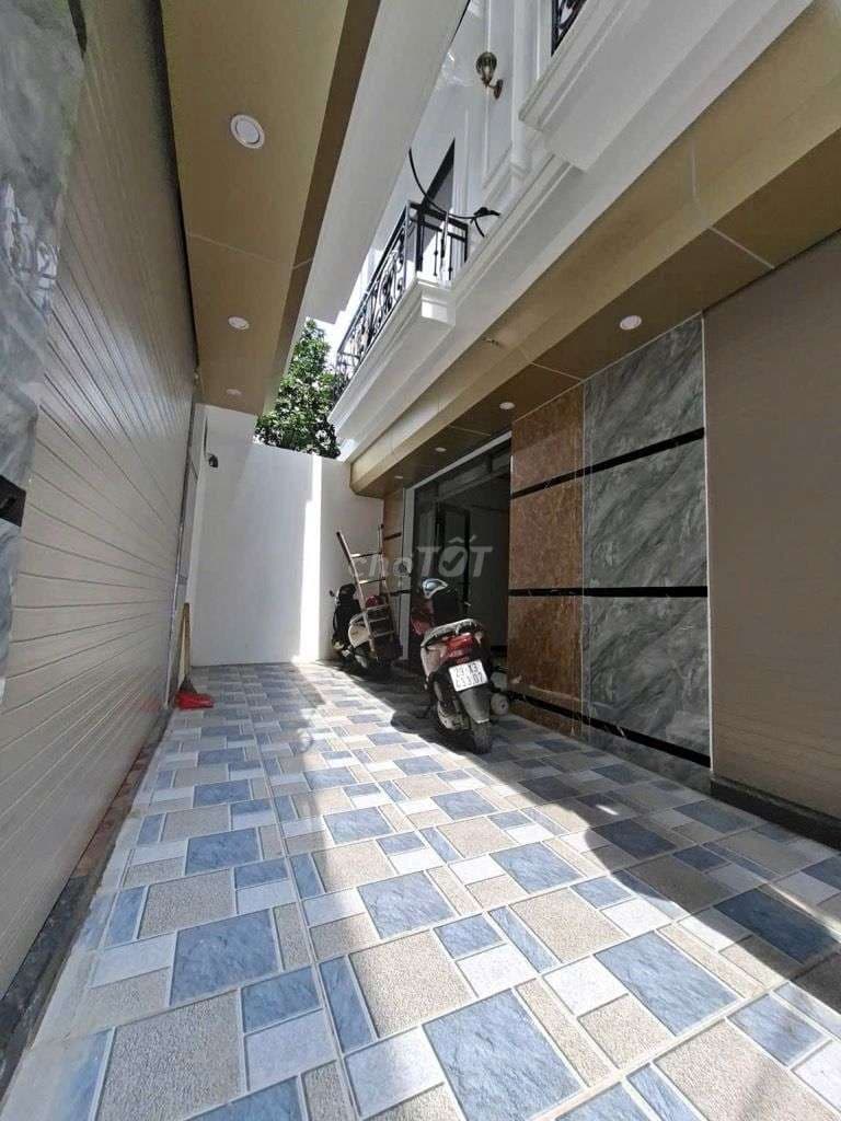 BÁN NHÀ GẦN CẦU VĨNH TUY 40M2 X 5 TẦNG CHỈ HƠN 6 TỈ