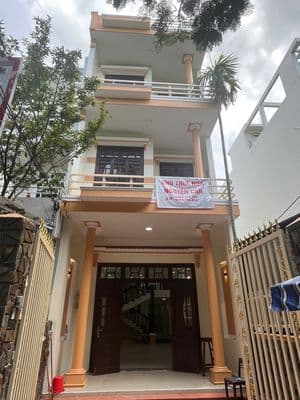 Chính chủ cho thuê mặt tiền 138 Trịnh Đình Thảo 3 tầng