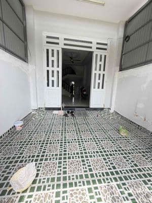 Nhà lầu 3 phòng kdc công trình 8