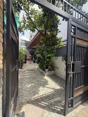 nhà thuê 15tr cọc 2 tháng 4,8x18 nhà thuê Nguyễn trọng trí a