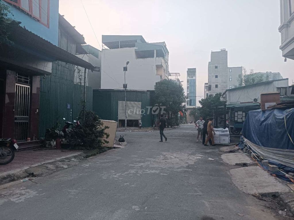 Anh Thuấn Bán Lô Đất Dịch Vụ Aeon Mall Hà Đông – 50m², Vỉa Hè, Ô Tô.