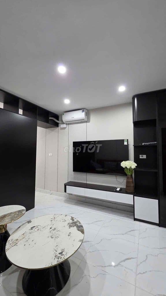 TT Đại La 2 thoáng, 70m2, 2PN KK, full nội thất, sổ chính chủ - Ảnh 2