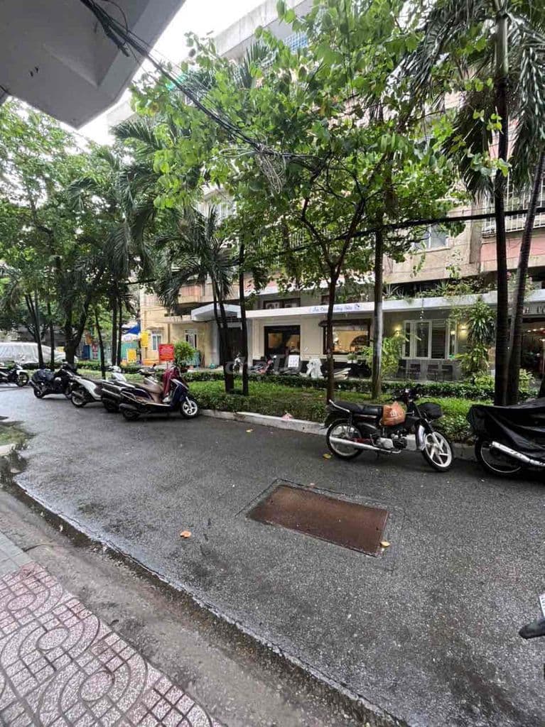 Cho thuê tầng trệt mặt tiền phan xích Long 9x8: tầng lửng 45tr - Ảnh 3