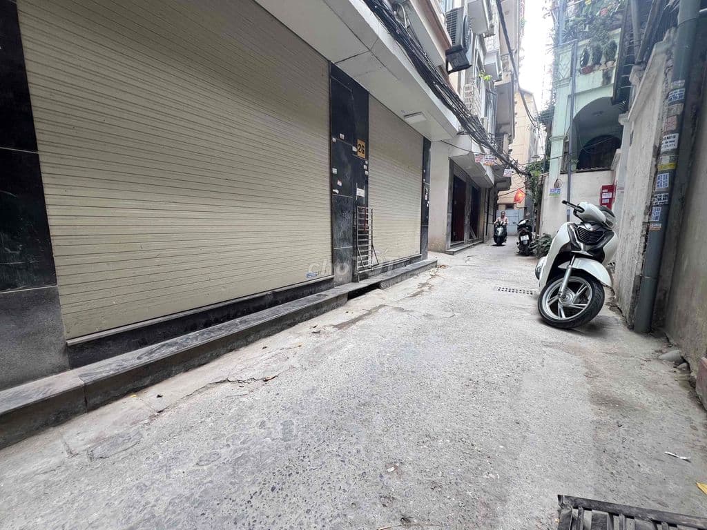 Bán nhà Trương Định - Ô tô qua nhà - 6 tầng thang máy. Giá: 7,8 tỷ