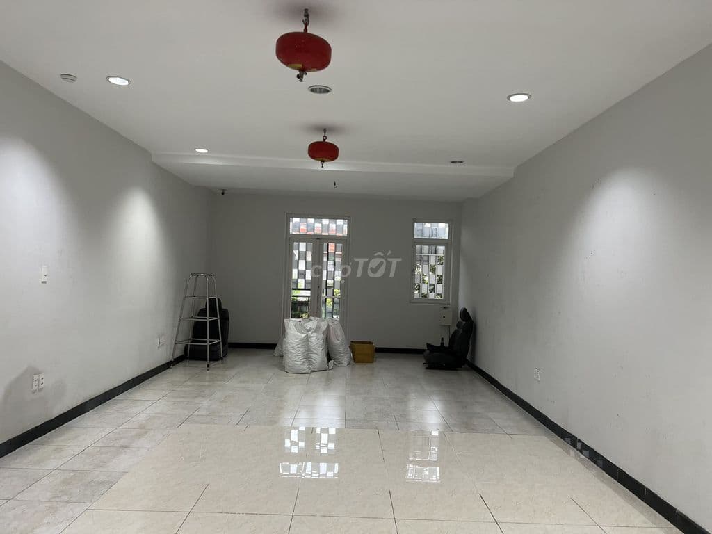 Bán nhà phố Him Lam mặt tiền Nguyễn Thị Thập - Ảnh 2