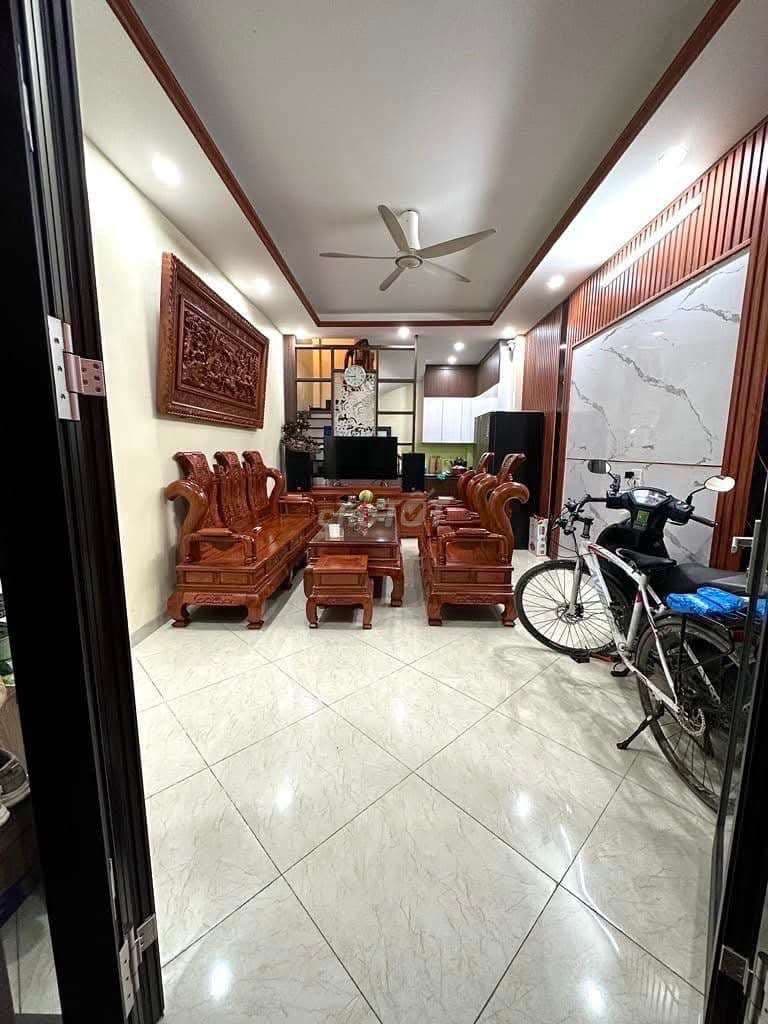 Đền Lừ 5m ra ô tô tránh- view 3 thoáng, 50m x5 tầng, 4 ngủ