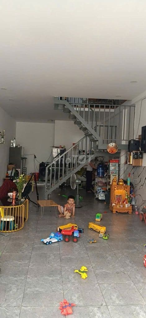 Nhà 1 trệt 1 lầu 4,3x12 Tỉnh Lộ 10 gần TÊN LỬA - Ảnh 2