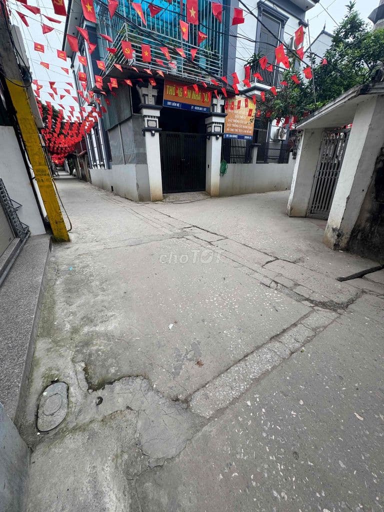 Gia đình cần bán . Đã chuyển sang nhà mới. không sử dụng tới