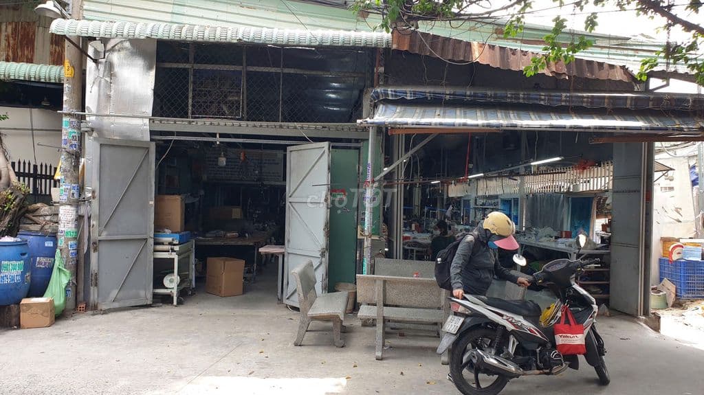 HOT- Bán gấp nhà ko DT 8x22, đường 8m, gần trường Nguyễn Hữu Cầu,TC-HM