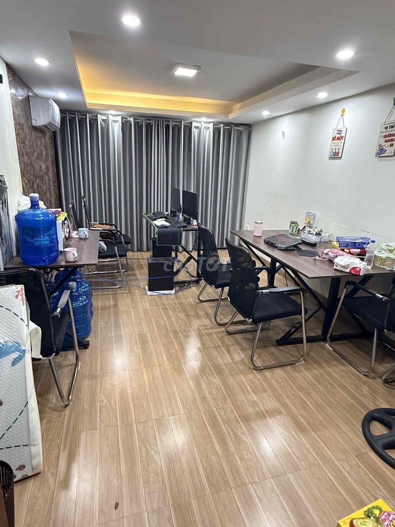 Cho thuê làm văn phòng, bán hàng onlie, phòng học, phòng họp…