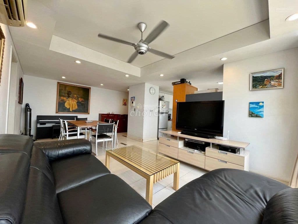 Bán chung cư Cây Mai Q11 - 2PN 1WC, thang máy thẻ từ.