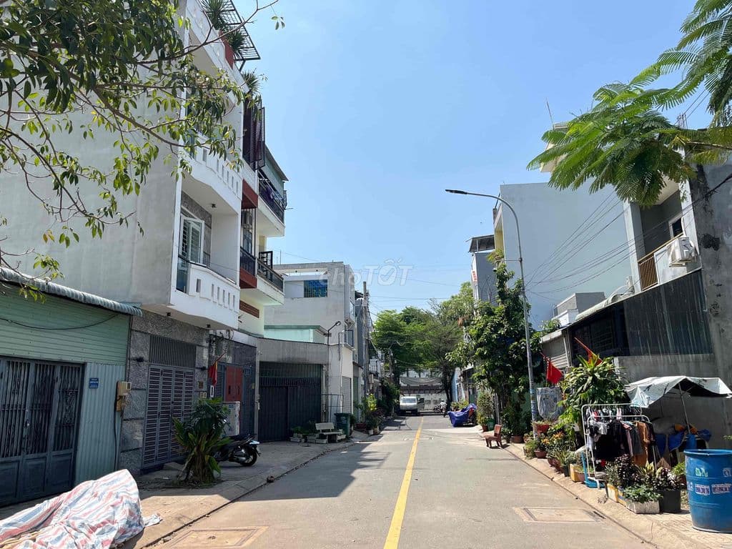 Tôi cần bán lô đất đường nhựa 12m bên hong tu viện khánh an