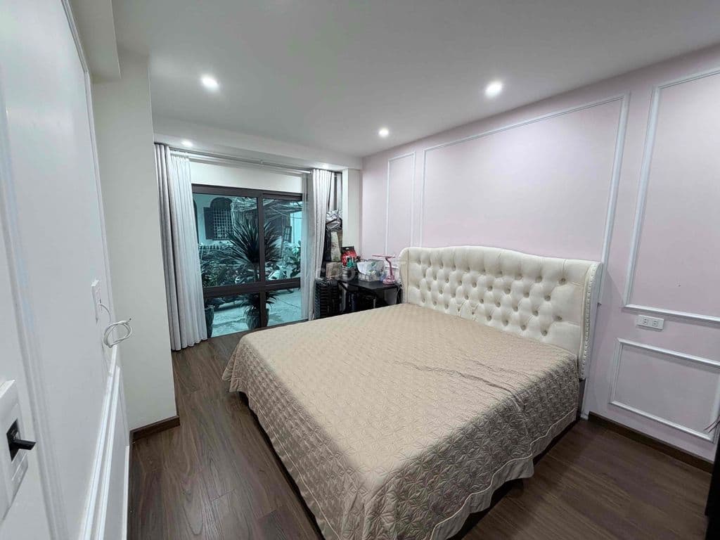 Tập thể Vip Ngọc Khánh, 80m, 2ngủ, Lô góc, Ô tô, Kinh doanh, Sổ đỏ to - Ảnh 2