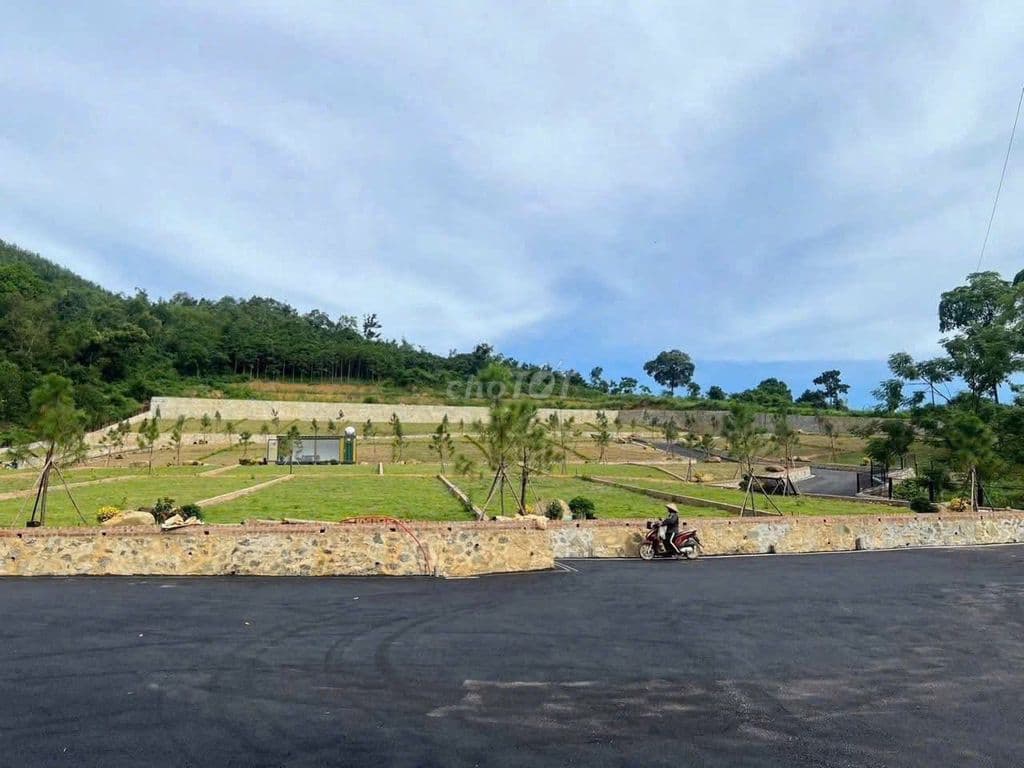 Chỉ 4 tỷ hiếm có khó tìm: Đất 269m² Hoà Lạc, MT 10m, sổ đỏ chính chủ