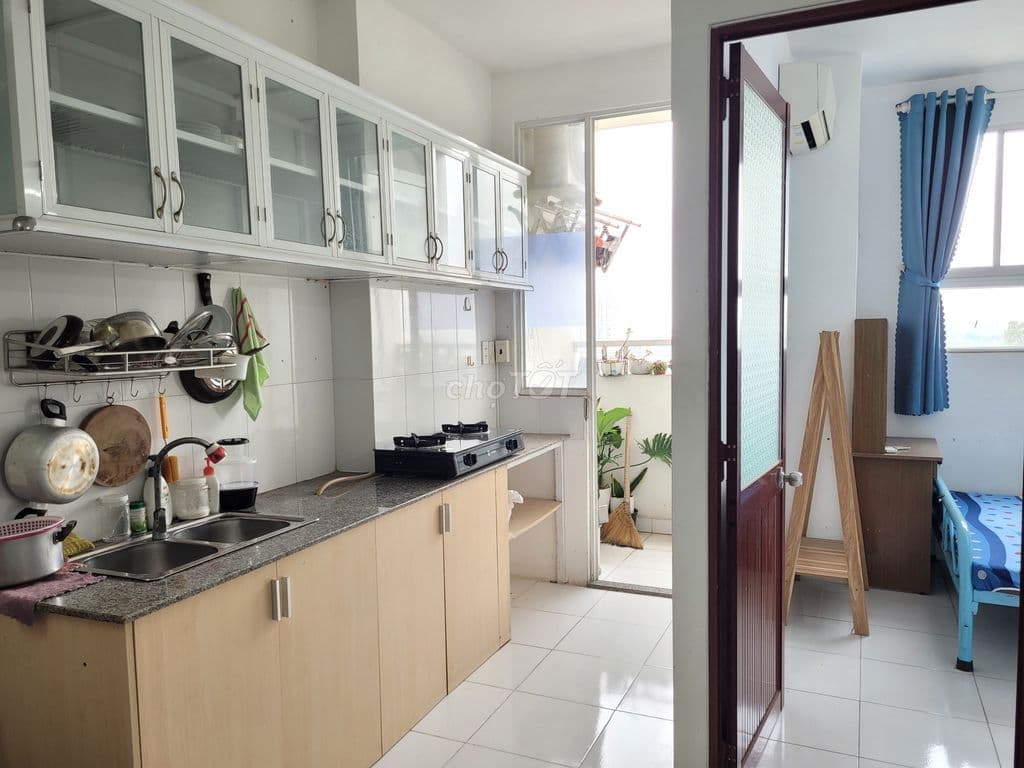 Cho thuê căn 1 PN Chung cư Lotus ngay cầu vượt sóng thần