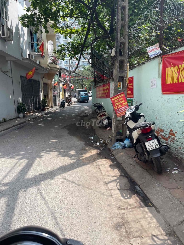 Trung Tâm Ba Đình - Nhà còn xót lại