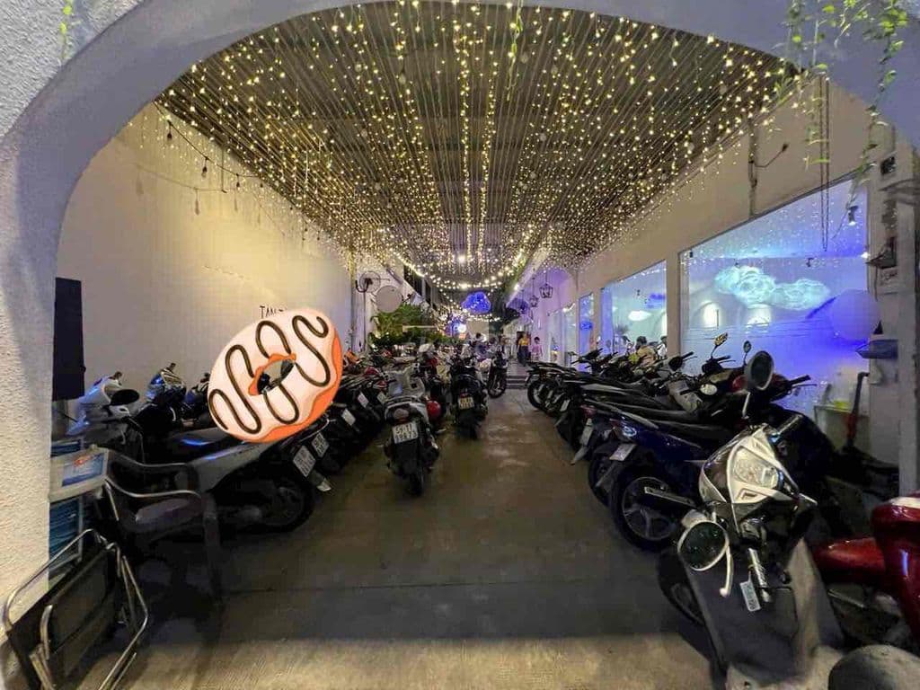 Sang quán cafe aucostic gần Aeon mall Tân Phú - Ảnh 3