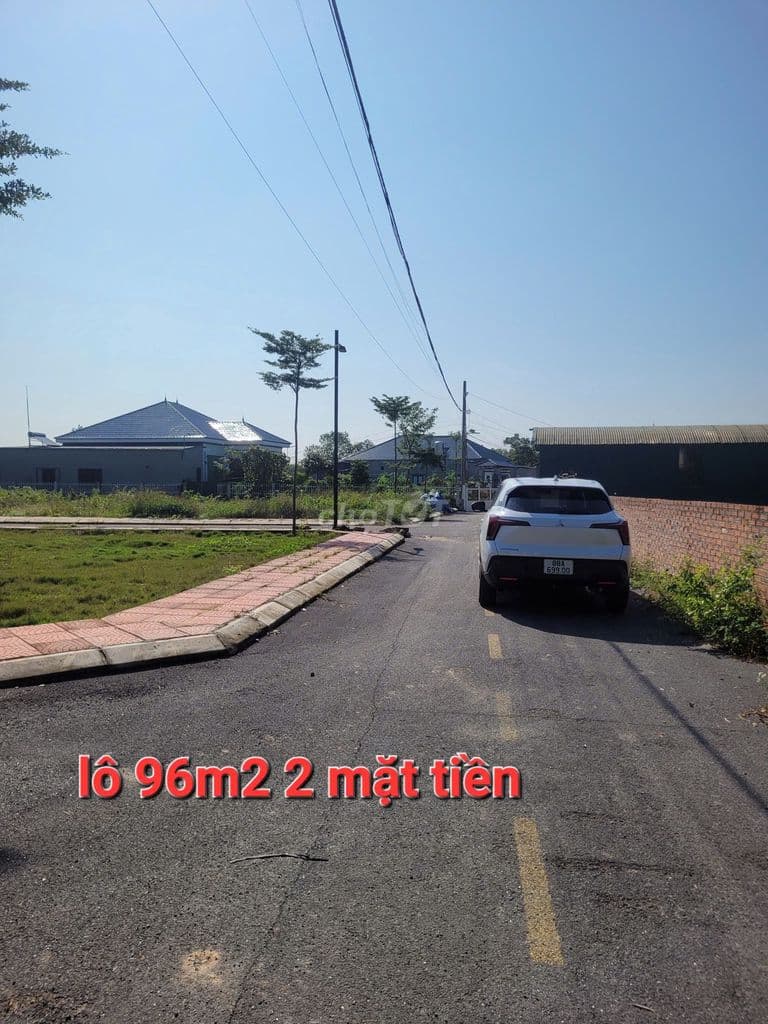 Bán gấp 100m2 đất ở Gờ Gạo Sóc Sơn 2 mặt tiền chỉ 2 tỷ sẵn sổ - Ảnh 3