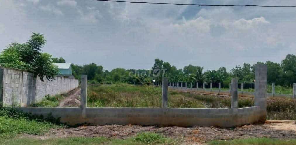 Chính chủ bán đất MT đối diện KDL song Long giá 9.8tr/m2 2500m2