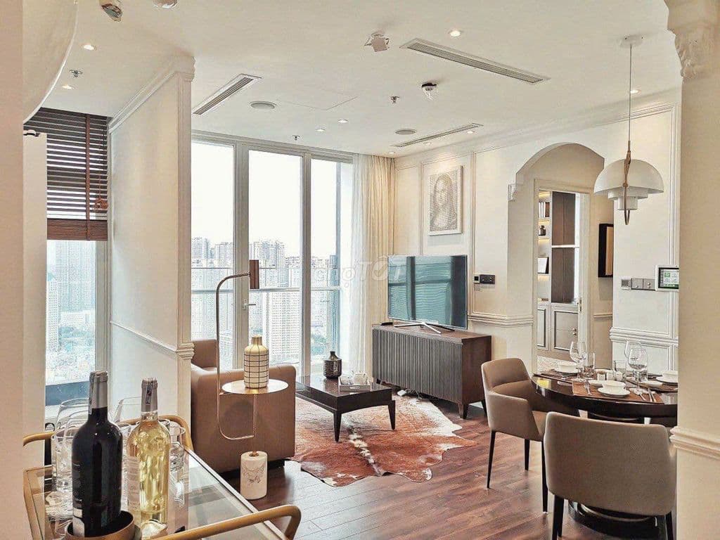 𝐕𝐈𝐍𝐇𝐎𝐌𝐄𝐒 𝐆𝐎𝐋𝐃𝐄𝐍 𝐑𝐈𝐕𝐄𝐑 Cho thuê căn hộ 2PN nội thất cao cấp