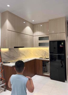 nhà riêng, mới full, đang hoàn thiện. ôtô đổ cửa nhà.
