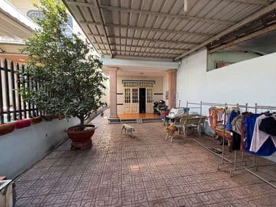 Bán Nhà Bình Hòa - Thuận An DT Rộng Sân Xe Tải, Đường Thông 2 Otto