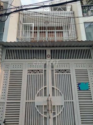 Bán nhà 4x10m, 2pn, 2 toilet, 1 phòng thờ, Đường số 6, Quận Bình Tân