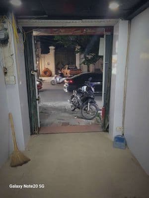 cho thuê cửa hàng, mặt phố lớn, đi lại nhộn nhip
