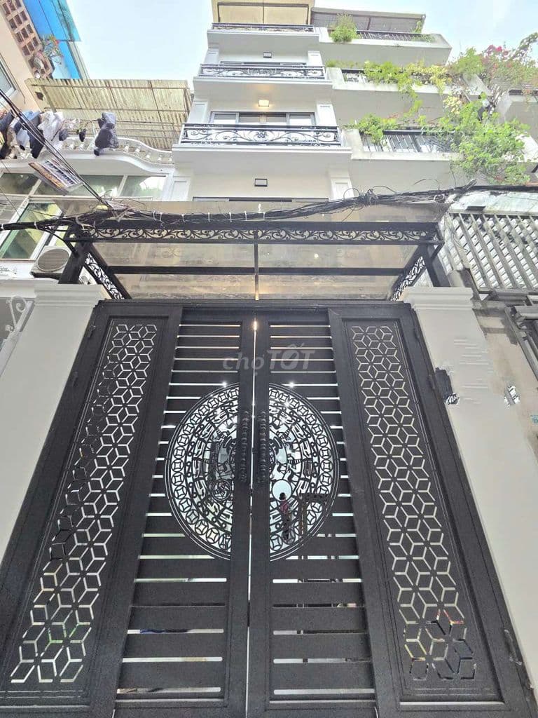 Bán nhà Hoàng Hoa Thám, gần phố, gần Hồ Tây, 36Mx5T, 10.9 Tỷ