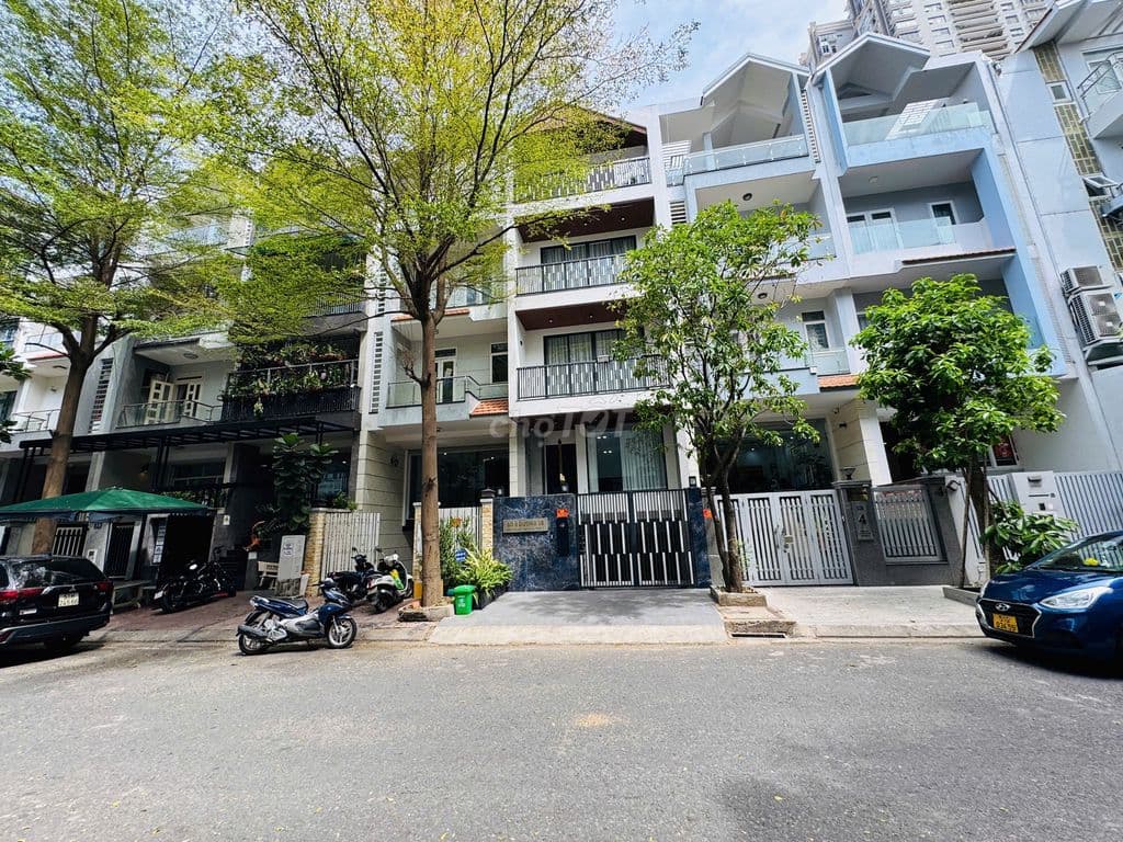 Bán nhà phố 5Nguyễn Thị Thập - có thang máy KĐT Him Lam Tân Hưng Q7