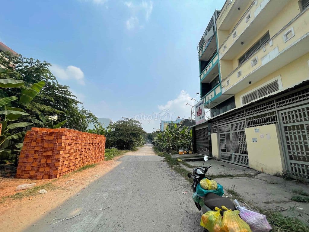 BÁN ĐẤT NỀN 110m2 GIÁ 4TỶ950 SHR ĐƯỜNG 20M CHỢ BÌNH ĐIỀN QUẬN 8 - Ảnh 2