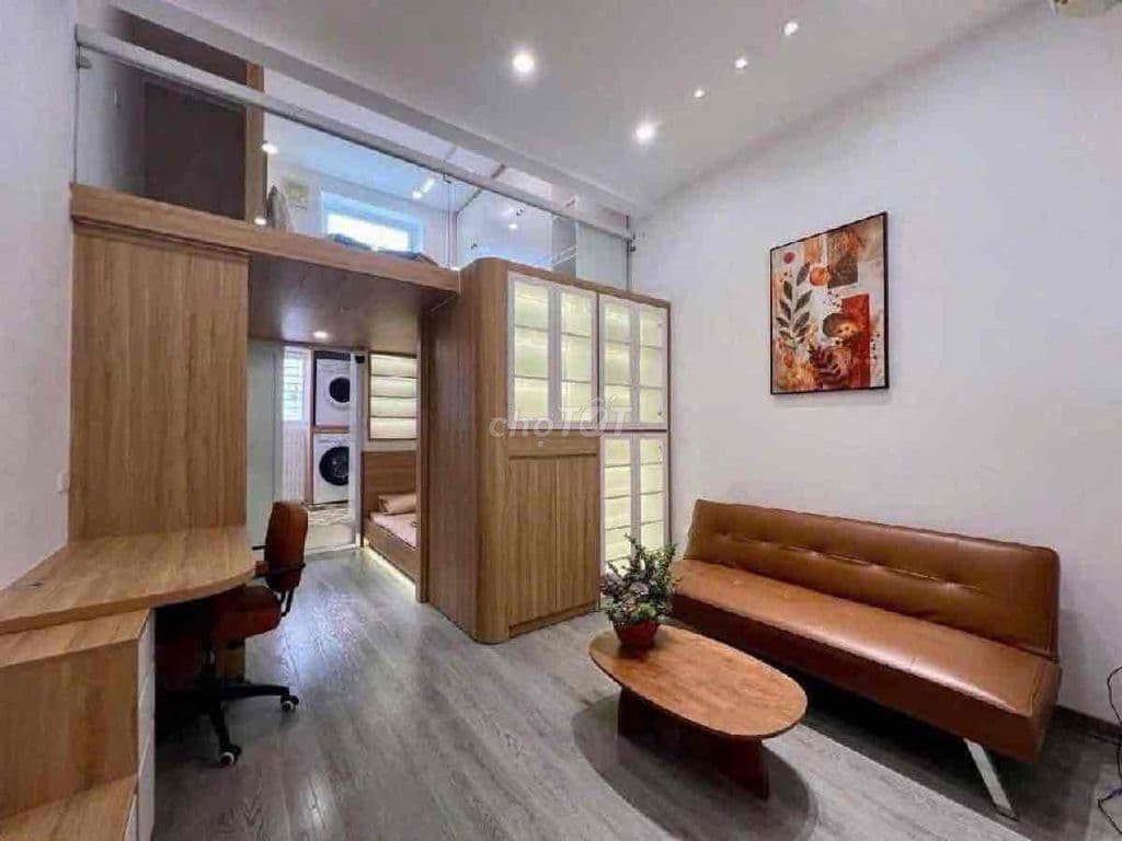 Tt lò đúc - 2 ngủ full đồ - ngõ thông - vài bước ra hồ - ở ngay