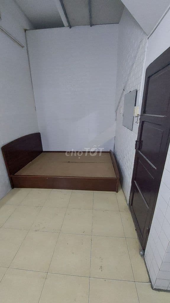 PHÒNG BAN CÔNG THOÁNG FULL NỘI THẤT - GẦN CHỢ TÂN ĐỊNH Q1 - Ảnh 3