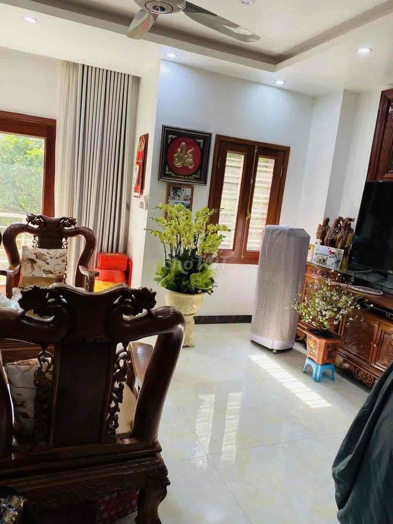 Cần tiền cắt lỗ căn liền kề đường to view Công Viên - KĐT Xuân Phương - Ảnh 3