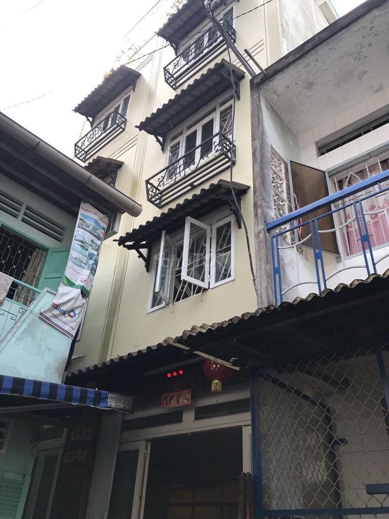 Phòng thoáng mát quận 11 giá 2.200.000 cho 1 người