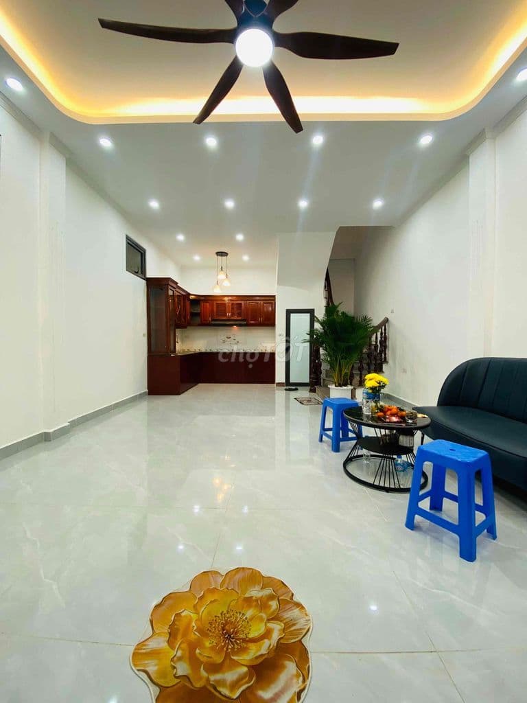 10.2 Tỷ Đại La, Minh Khai 45m2, 5 tầng mặt tiền 5m
