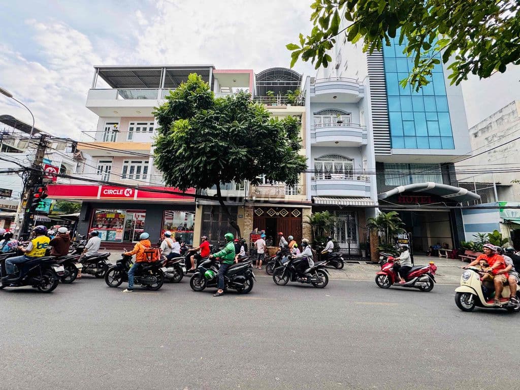 Mặt Tiền Âu Dương Lân 5,78 x 14,3m - trệt, 3 Tầng - 23 Tỷ - Ảnh 2