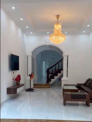CHO THUÊ NHÀ NGỌC LÂM – 3 TẦNG RỘNG 79m – GIÁ TỐT 15TR/TH
