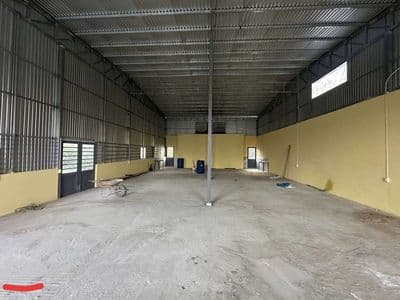 Cho thuê kho mặt tiền đường Trường Sa