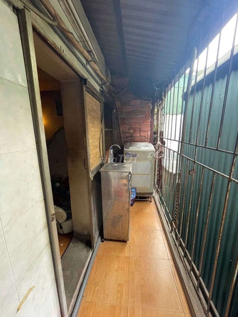 Rẻ! 2 tỷ Tập thể phố Hàng Lược, 16m*2T, gần phố, nhà nguyên bản SĐCC - Ảnh 3