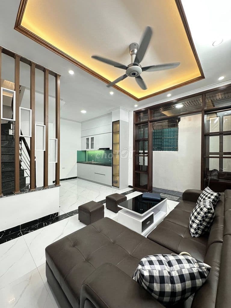 HIẾM NHÀ LƯƠNG KHÁNH THIỆN SÂN RIÊNG 3 MẶT THOÁNG Ở SƯỚNG - Ảnh 2