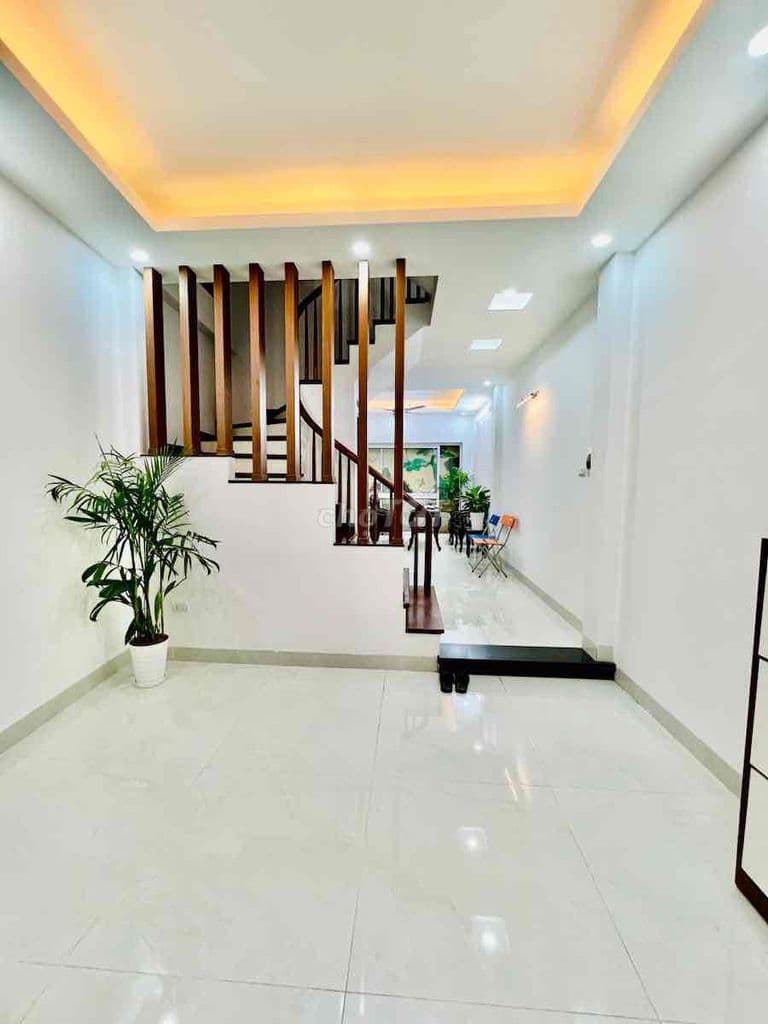 Bán nhà Kim Hoa, nhà mới đẹp, mặt tiền rộng, sát hồ, 50m ra oto tránh - Ảnh 2