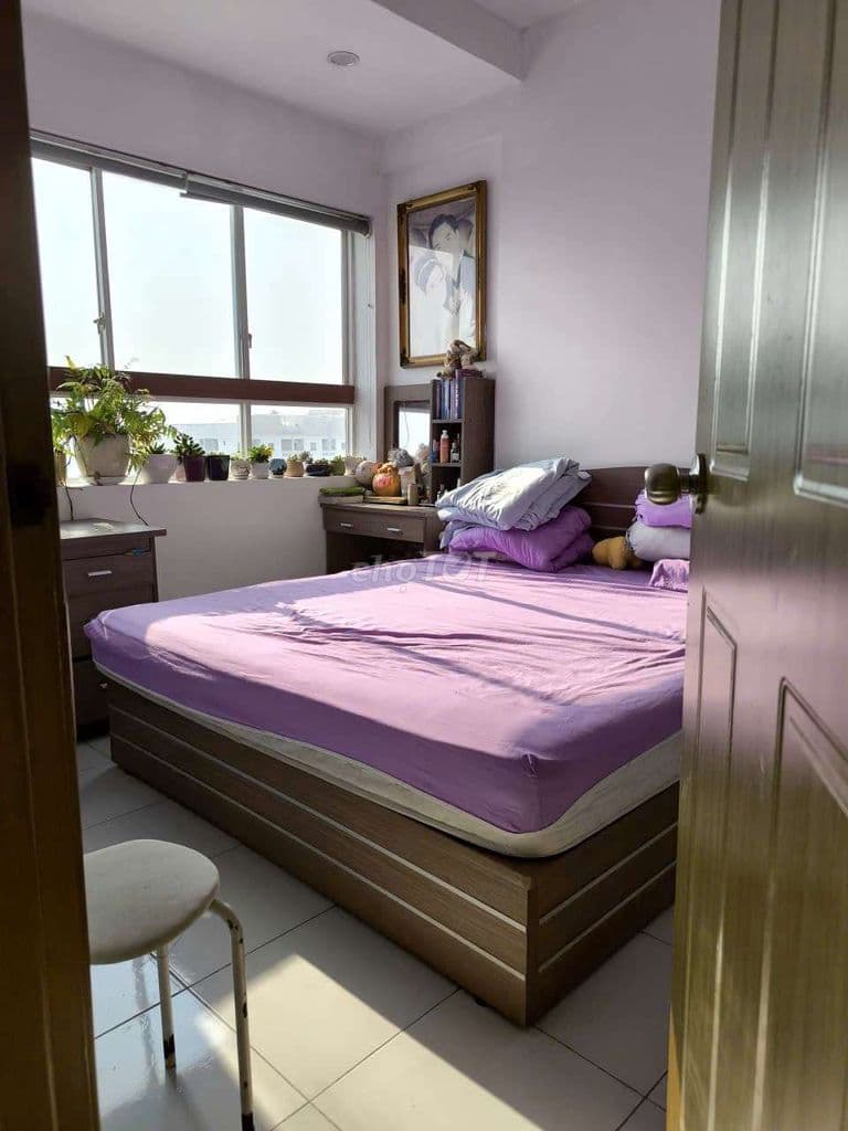 Bán căn hộ chung cư ngay ủy ban quận Tân Phú cũ giá rẻ hơn thị trường