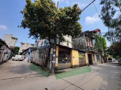 Nhà mặt ngõ đông đúc, rộng Oto tránh nhau, Định Công gần 2,5